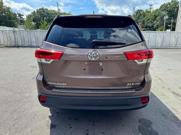 2019 TOYOTA HIGHLANDER SE/XLE