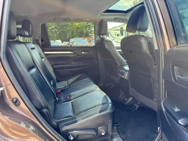 2019 TOYOTA HIGHLANDER SE/XLE