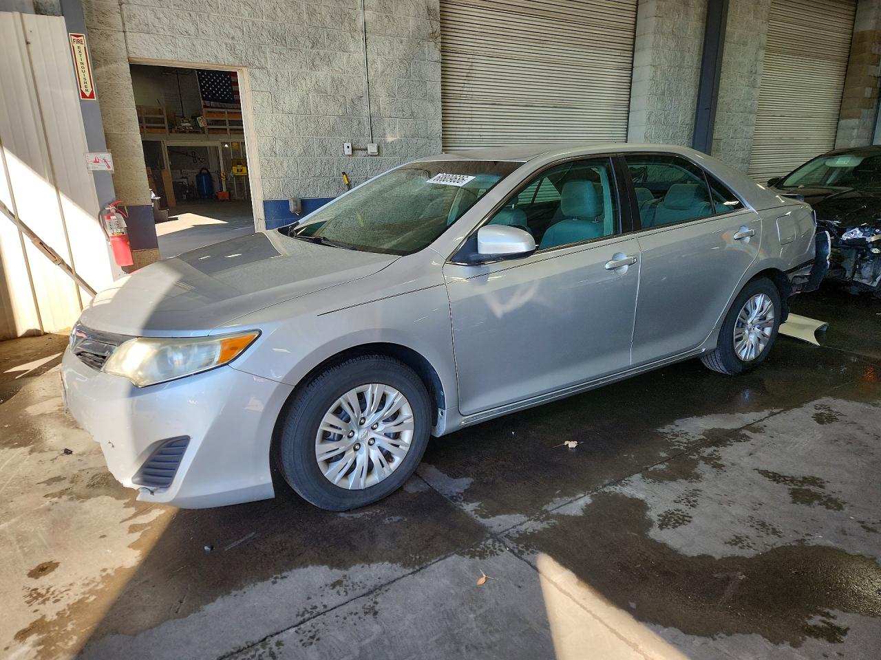 2014 TOYOTA CAMRY — Front 3/4