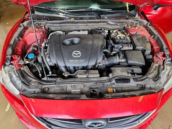 2014 MAZDA 6 Touring/Sky-D/GS — Engine bay