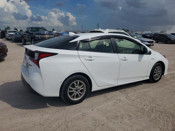 2022 TOYOTA PRIUS