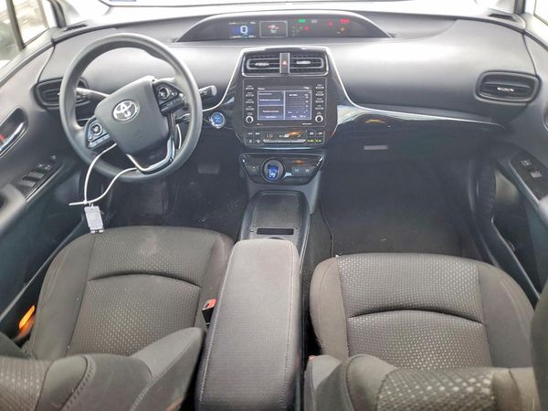 2022 TOYOTA PRIUS