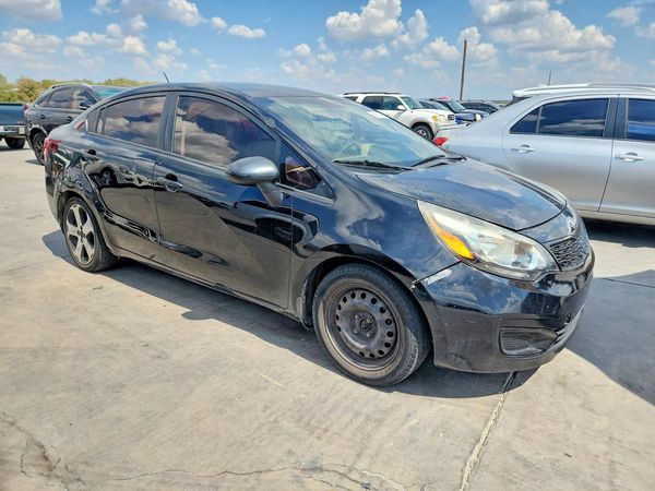 2013 KIA RIO — Passenger 3/4