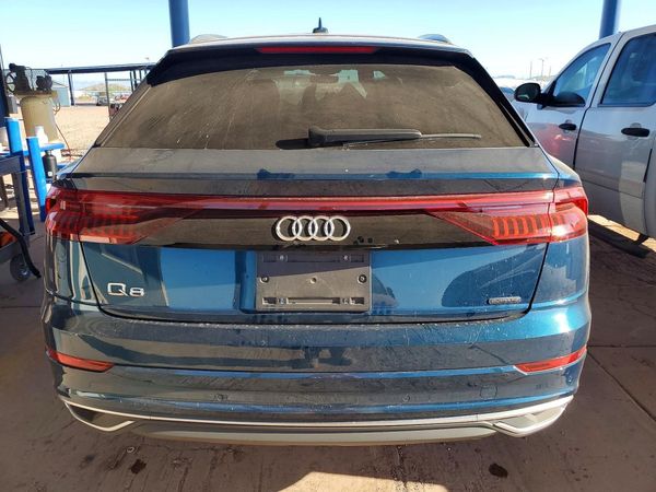 2021 AUDI Q8 quattro Prestige