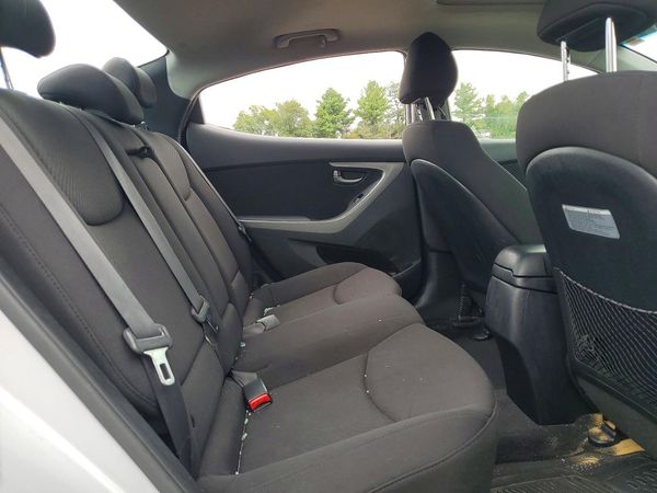 2015 HYUNDAI ELANTRA GLS(Middle)