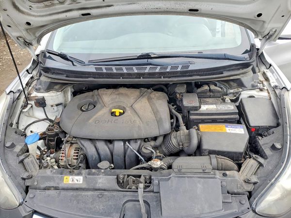 2015 HYUNDAI ELANTRA GLS(Middle)