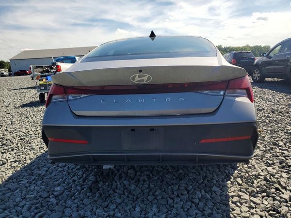 2025 HYUNDAI ELANTRA SE — DIRR