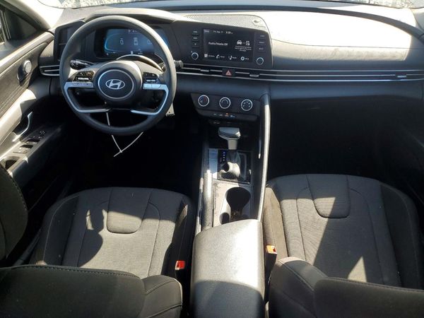 2025 HYUNDAI ELANTRA SE — CKPT