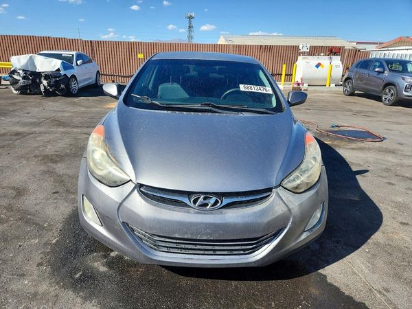 2013 HYUNDAI ELANTRA