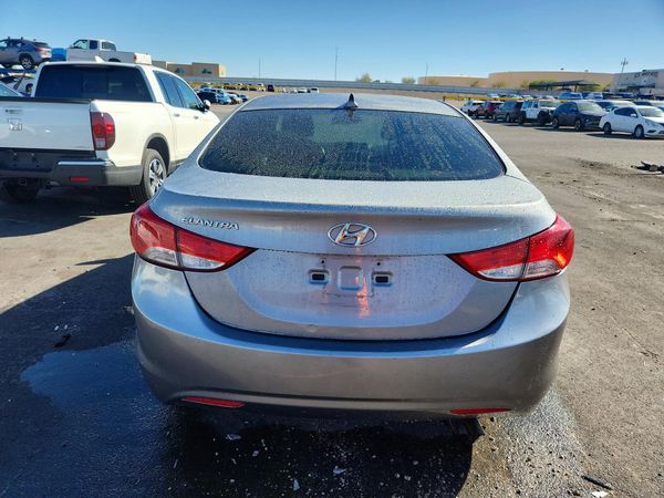 2013 HYUNDAI ELANTRA