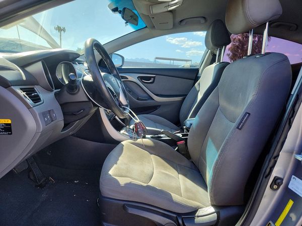 2013 HYUNDAI ELANTRA