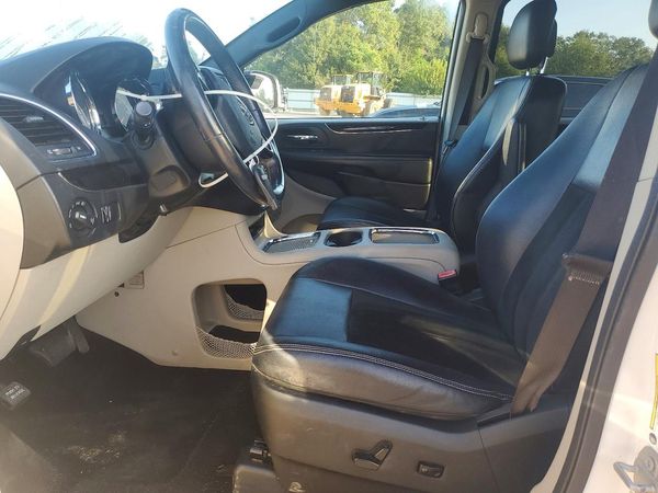 2017 DODGE GRAND CARAVAN — DENT