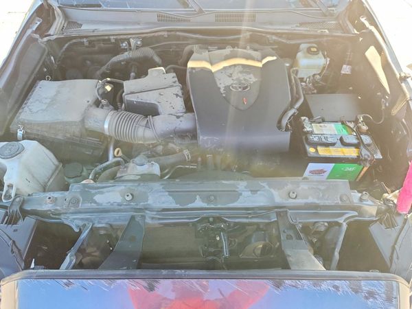 2021 TOYOTA TACOMA SR5 — Engine bay