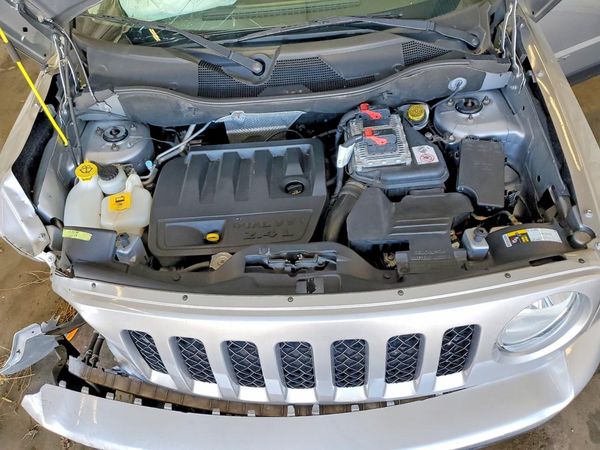 2017 JEEP PATRIOT — Engine bay