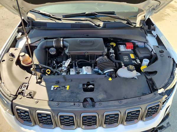 2025 JEEP COMPASS Trailhawk — Engine bay