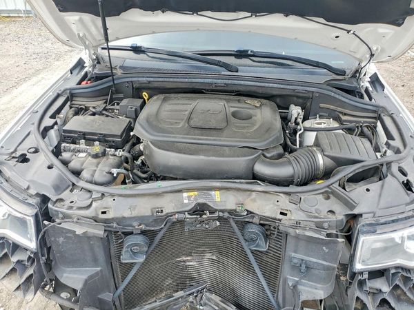 2022 JEEP CHEROKEE Limited, Limited X — Engine bay