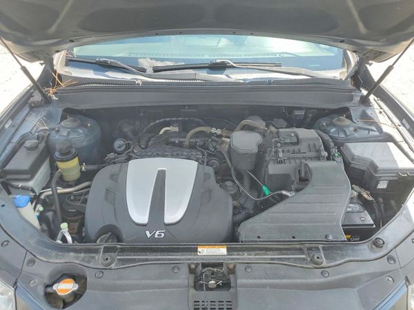 2012 HYUNDAI SANTA FE GLS(Middle grade) — Engine bay