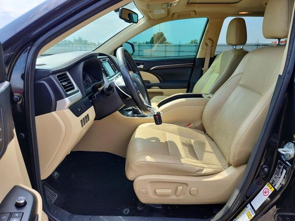 2015 TOYOTA HIGHLANDER — DENT