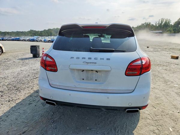 2014 PORSCHE CAYENNE — DIRR