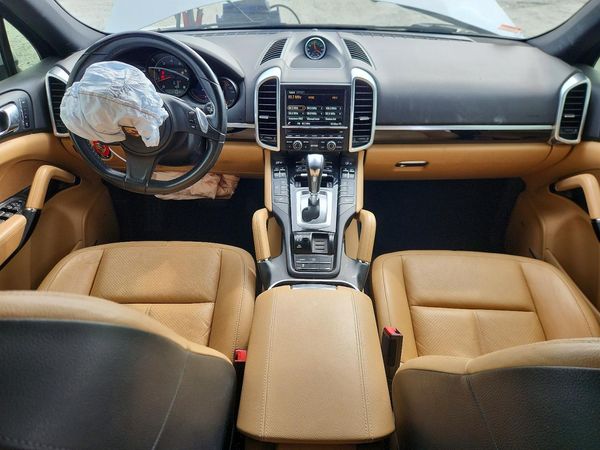 2014 PORSCHE CAYENNE — CKPT