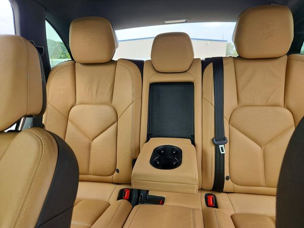 2014 PORSCHE CAYENNE — SUVN