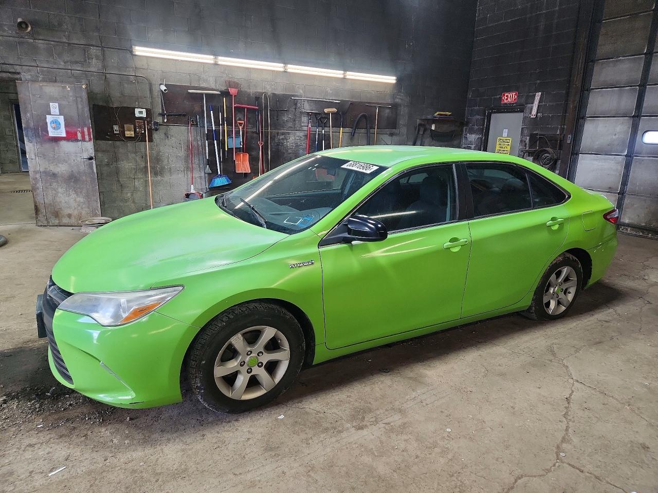 2015 TOYOTA CAMRY SOLA Hybrid