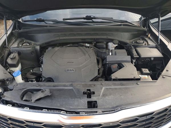 2021 KIA TELLURIDE S — Engine bay