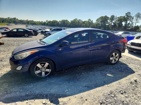 2013 HYUNDAI ELANTRA