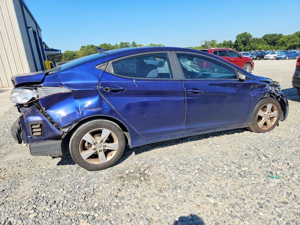 2013 HYUNDAI ELANTRA