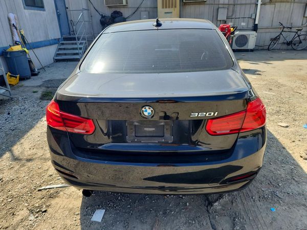 2016 BMW 320