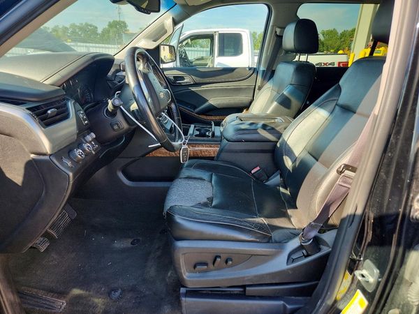 2015 CHEVROLET SUBURBAN LTZ — DENT