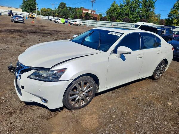 2014 LEXUS GS 350 — Front 3/4