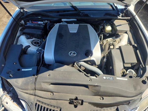 2014 LEXUS GS 350 — Engine bay