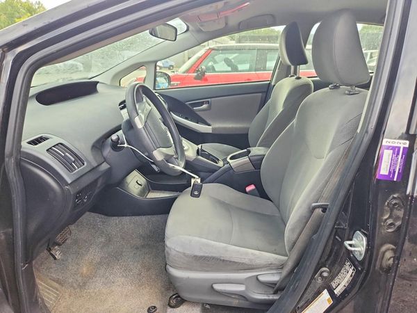 2012 TOYOTA PRIUS — DENT