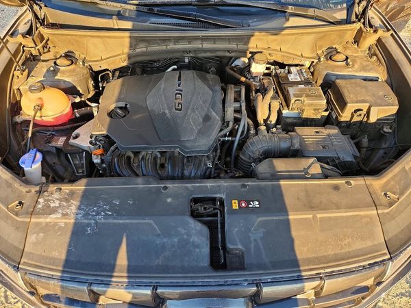 2022 HYUNDAI TUCSON — Engine bay