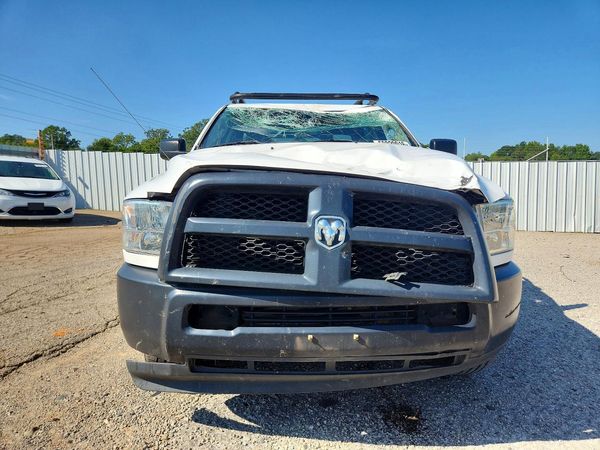 2017 RAM 2500 ST CREW CAB 4X2