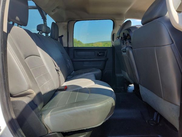 2017 RAM 2500 ST CREW CAB 4X2
