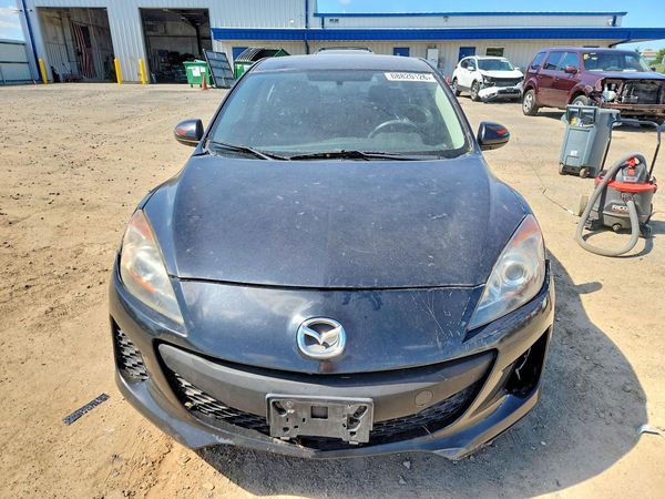 2013 MAZDA 3 SV/Base