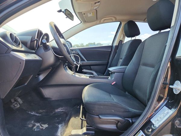 2013 MAZDA 3 SV/Base