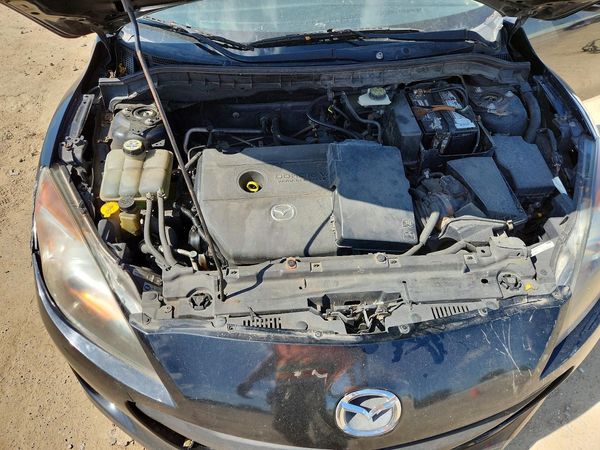 2013 MAZDA 3 SV/Base