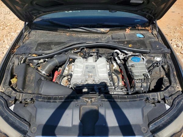 2012 AUDI A6 — Engine bay