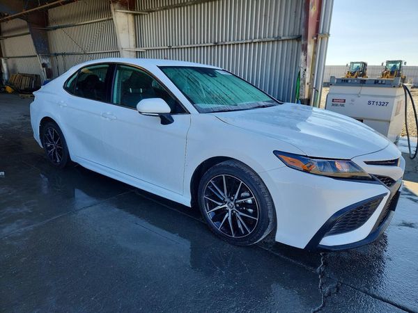 2024 TOYOTA CAMRY SE — Passenger 3/4