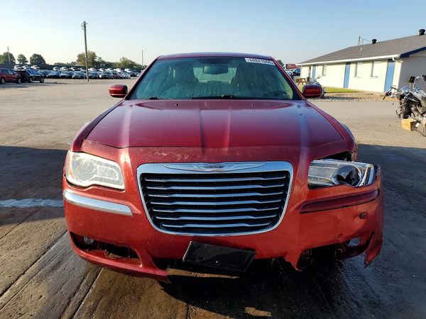 2013 CHRYSLER 300 Base/Limited