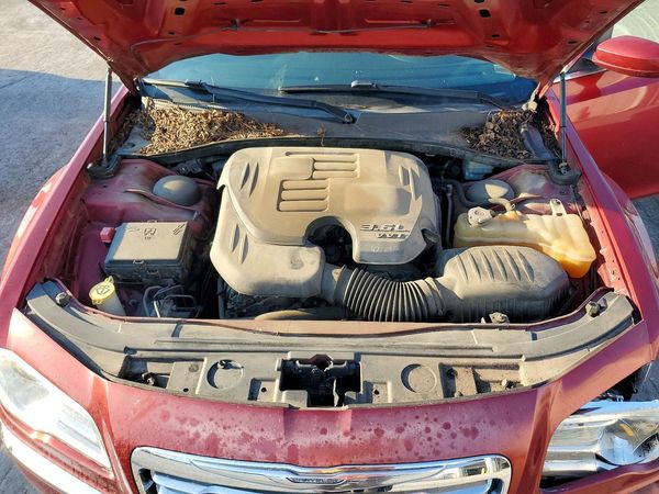 2013 CHRYSLER 300 Base/Limited