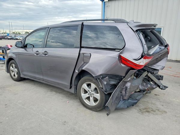 2019 TOYOTA SIENNA