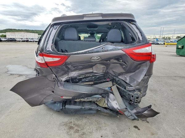 2019 TOYOTA SIENNA