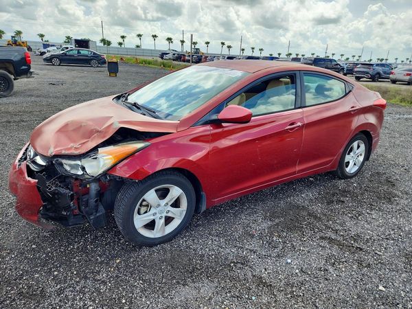2013 HYUNDAI ELANTRA