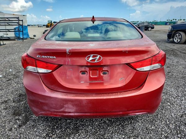 2013 HYUNDAI ELANTRA