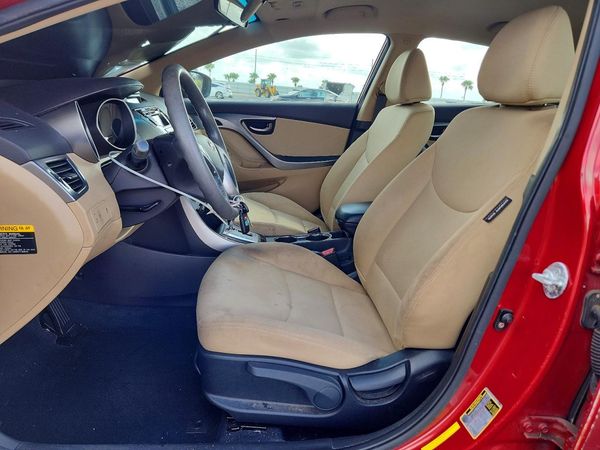 2013 HYUNDAI ELANTRA