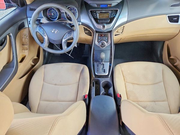 2013 HYUNDAI ELANTRA